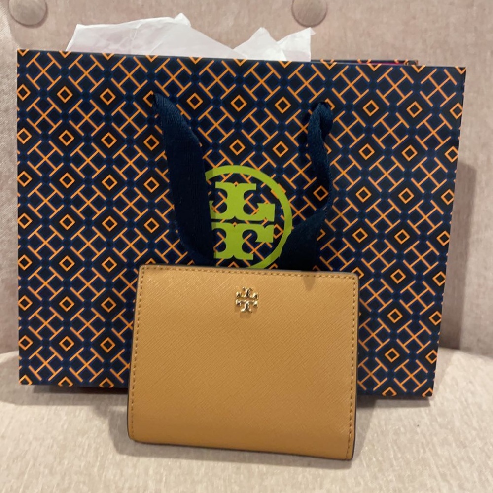 NWT Tory Burch Wallet